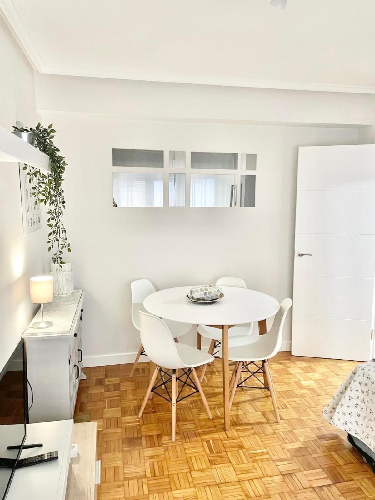 Tranquilidad Al Lado Del Centro Parking Incluido Apartment Oviedo Exterior photo